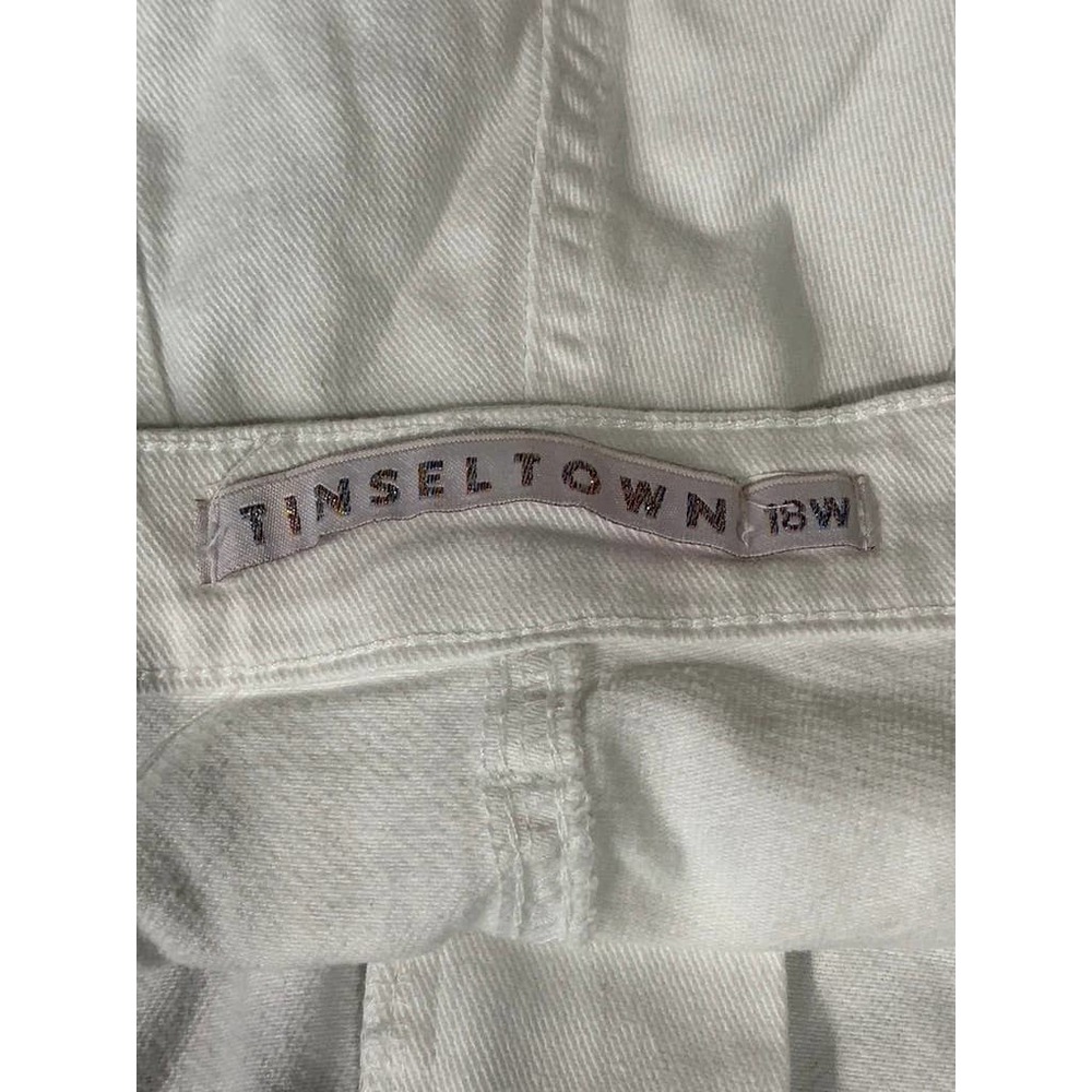 Tinseltown Juniors' Plus Vivid White Distressed Denim High-Rise Mom Shorts SZ18W - Picture 8 of 13